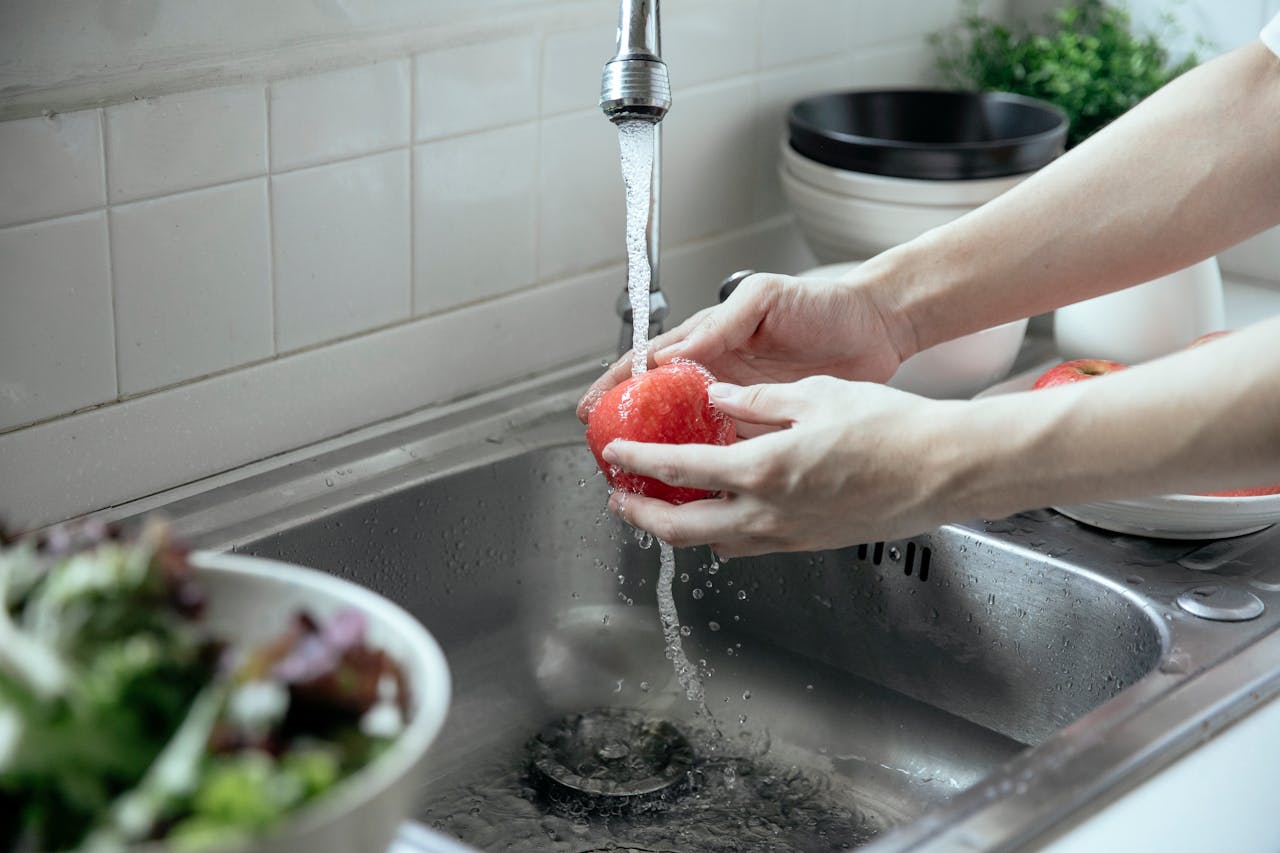 Repair single handle kitchen faucet diverter